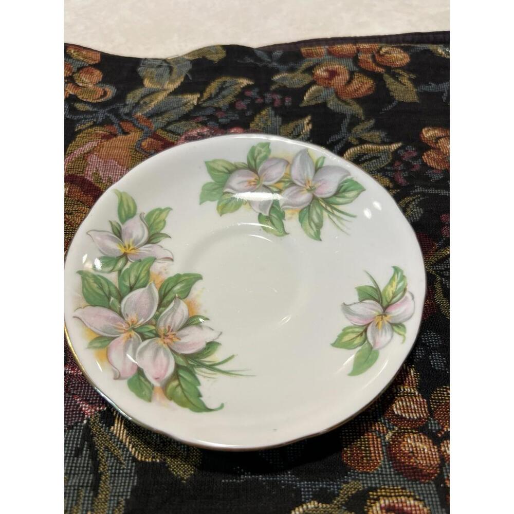 Royal Stafford White‎ Trillium Bone China Made in England Vintage Saucer Plate